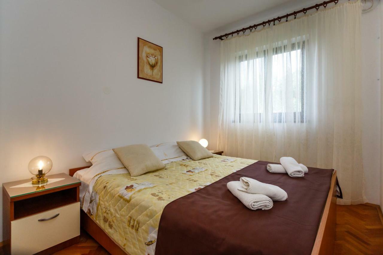 Villa Rosi Krk Town Esterno foto